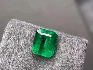 ​年轻人当“灭霸”，不到两年赚 35 万？