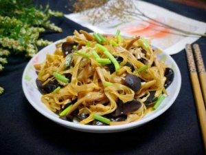 ​秋季减肥食谱大全(秋季减肥食谱三餐)