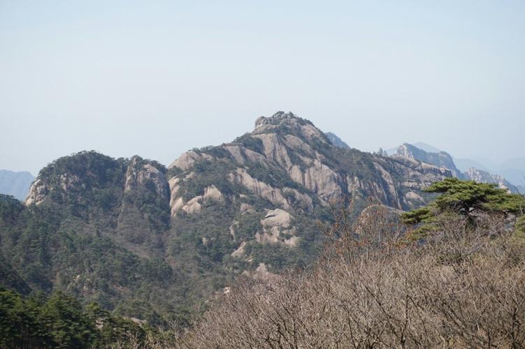 3.如果是早上去的话，可以沿着西海大峡往南行驶一段距离距离大概在300米左右就可以到达。