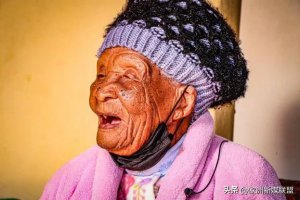 ​世界最长寿女性去世 享年128岁(经历了三个世纪的老人去世)