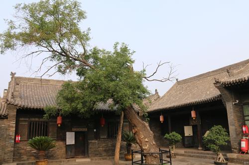 2、潍县衙