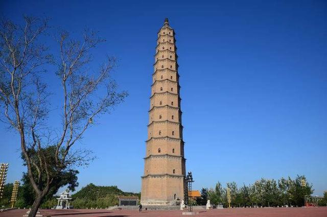 3、文峰塔