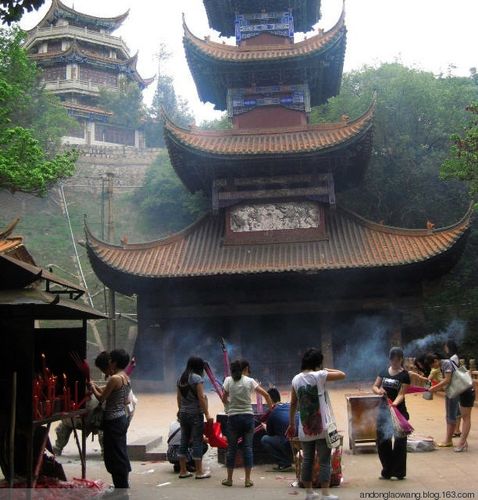 4、盘龙寺