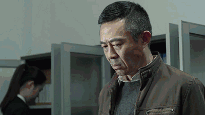 其貌不扬却拥有貌美妻子的5个男星（他是国家一级演员）(32)