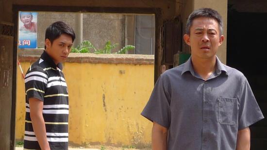 其貌不扬却拥有貌美妻子的5个男星（他是国家一级演员）(7)