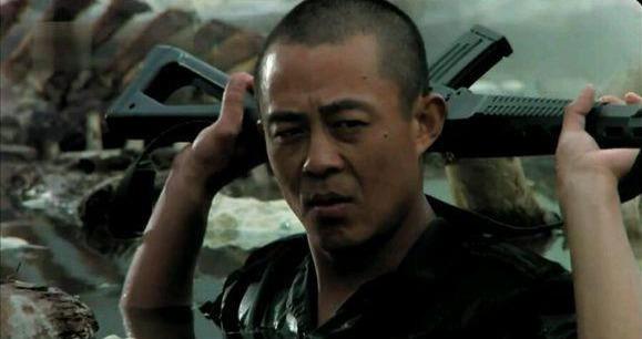 其貌不扬却拥有貌美妻子的5个男星（他是国家一级演员）(10)