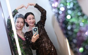 ​梁朝伟、何赛飞得奖瞬间，金鸡奖现场的微表情更像一部电影