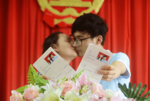 ​民政局几点上班几点下班(民政局周末上班吗)