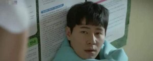 ​机智的监狱生活中小迷糊的结局为何惹争议