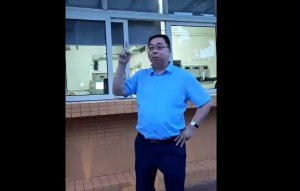 ​姚振华“下落不明”或被拘留？宝能：不实！他昨天还接见了客人！法院：核实中