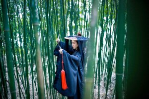 ​小说：男子获得金庸武侠系统，系统提示：恭喜宿主抽中一坛五毒酒