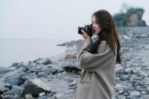​小说：总裁帮了她，她无以为报，主动解开扣子，总裁怒：你做什么
