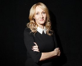 ​写出风靡全球系列小说《哈利·波特》的罗琳，是个怎样的女人？