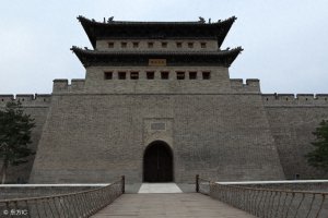 ​小说：小伙穿越成明朝傻子皇子，说要亡国没人信，准备拉人做生意