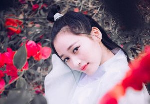 ​小说：女厨师穿越原始社会，她自己做了一个灶台，要自己做大餐吃