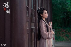 ​小说：听说永琪和欣荣同房了，小燕子悲痛欲绝，说永琪违背了誓言