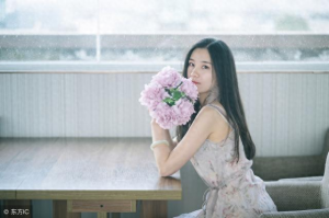 ​小说：重生后，他被女友抛弃，却利用两首前世歌曲迅速火爆全网