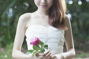 ​小说：女子穿越到七零年代，自带随身空间，靠自己奋斗成首富
