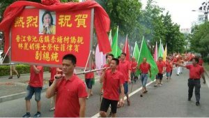 ​华裔部长夫人任副总统，3年来为何极力反华？看懂该国历史就明白
