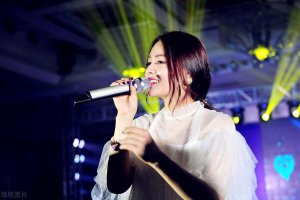 ​2023年十大最好听的歌(2023年6月最火的8首歌曲，太好听了)