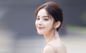 ​娜扎离开、新剧屡扑，曾经风光的唐人影视还能撑下去吗？