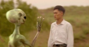 ​平凡的世界外星人是什么梗（遥《平凡的世界》穿插外星人是败笔吗？不，你可能