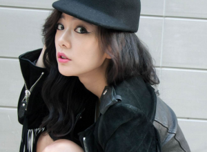 全球第2美女李成敏Clara身穿深V露背装 全球第2美李成敏Clara身穿深V露背装