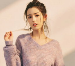 新生代新疆第一美女，哈尼克孜个人资料介绍(清新脱俗美照)