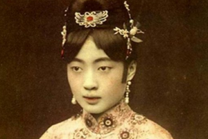 中国历史上最后一个皇后，郭布罗·婉容(悲惨凄凉的一生)