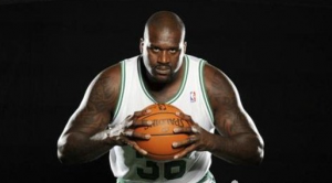 NBA最强扣篮，奥尼尔扣碎篮板(nba最强四大中锋之一)