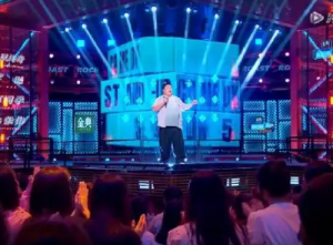 ​脱口秀这三年，傻乐到傻悲